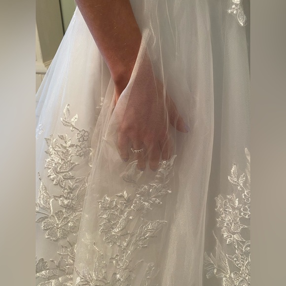 White Wedding Dress - Size 4 - Picture 10 of 11